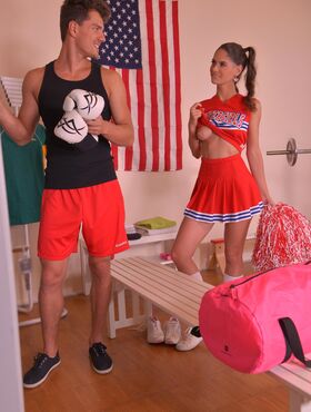 American cheerleader Lana Seymour seduces a boxer in the locker room