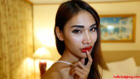 24 year old horny Thai ladyboy gets a facial from tourist