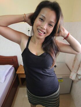 Asian first timer Sok Neng bangs a small dick on a bed during a POV scene