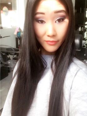 Hot Asian teen Katana takes a selfie to flaunt her pretty face & hot body