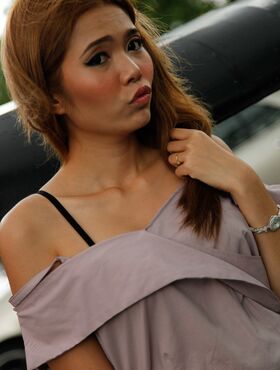 Redhead Thai girl Mary fools around with her new Farang boyfriend