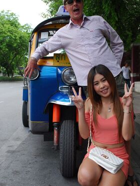 Young Thai girl gets picked up a visiting tourist that is looking for a gf