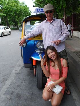 Young Thai girl gets picked up a visiting tourist that is looking for a gf