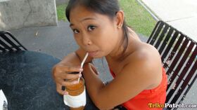 Filipina amateur Lyn ends up with a mouthful of cum thanks to a sex tourist
