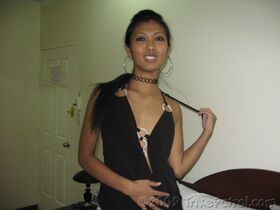 Pinay amateur spreads her legs to display her shaved pussy after disrobing