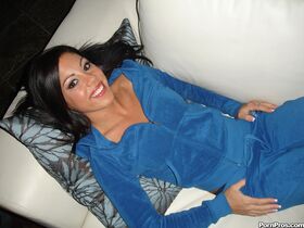Ex-girlfriend Eva Ellington gets undressed on bed to please her former lover