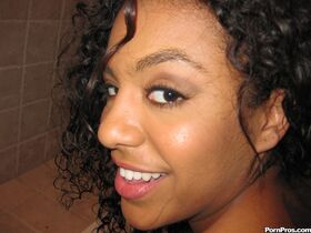 Black ex-girlfriend Gia Johnson and her ex make a sex tape in the bathroom