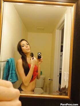 Bailey Bam shows off nude and really slutty while taking some photos