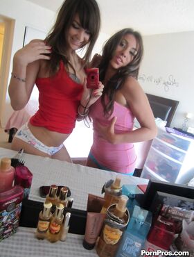 Real teen lesbos Holly Michaels and Stephanie Moretti taking naughty selfies