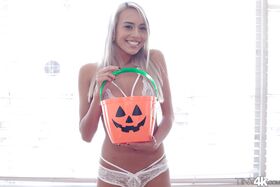 Blonde babe Janice Griffith removes underwear to flaunt trimmed pussy