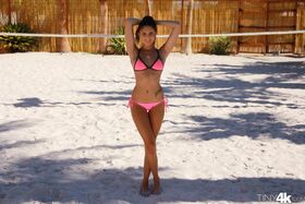 Hot lady Ariana Marie enjoys her hot summer days on exotic place