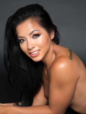 Pretty brunette Asian girl Morgan Lee showing off her flawless nude body