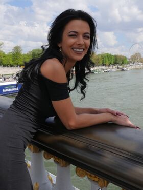 Romanian beauty Shalina Devine enjoys the view before getting her tits jizzed