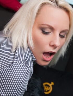 Bald driver picks up beautiful blonde Lucy Shine and fucks her in the car