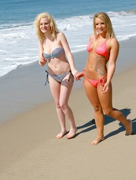 Super sexy blonde Catie & Cali Cassidy petting & kissing barefoot on the beach