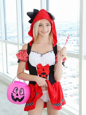Tiny4K - Tiny teen Maddy Rose doffs Halloween costume & spreads pussy lips up close