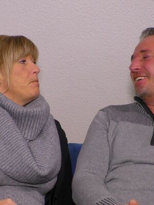 Sextape Germany - Mature married couple from Germany comes for the first time fuck on the camera